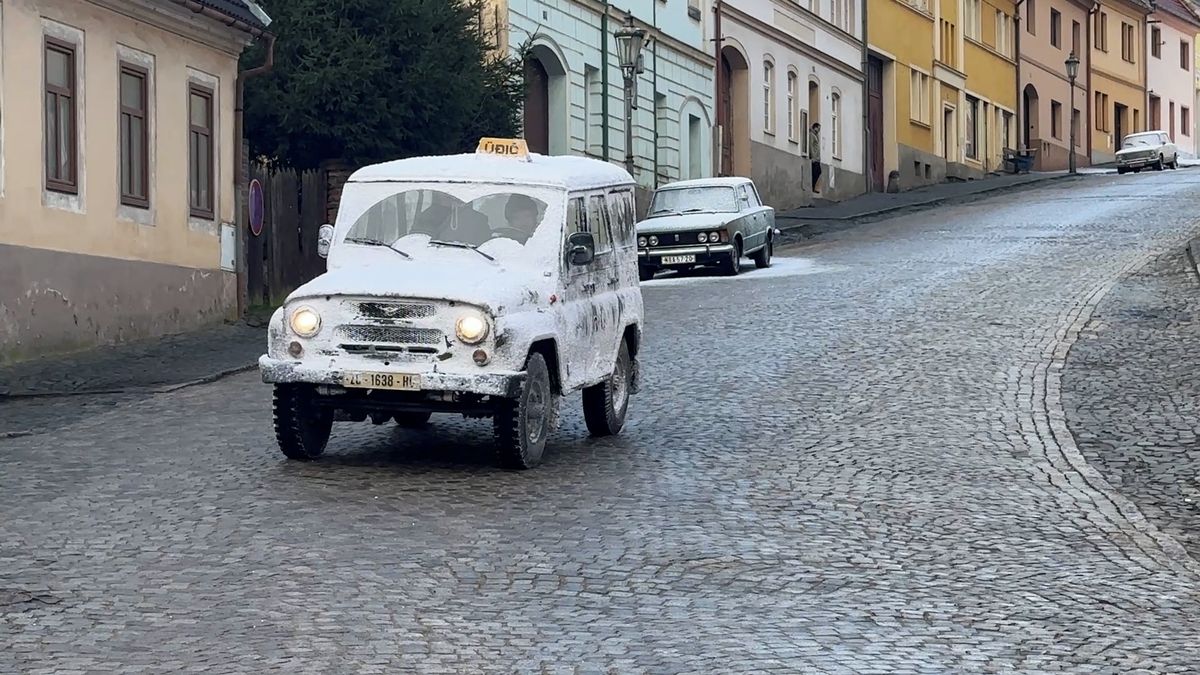 Zasněžené ulice i zamrzlé ruské lady. V Úštěku natáčí hollywoodský štáb, zatím bez DiCapria