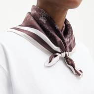 Malý hedvábný šátek z kolekce Unscripted, Answear.LAB, 819 Kč