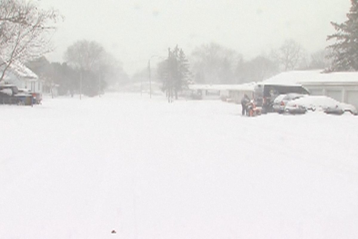 Přes metr sněhu. Sever USA zasáhla nejsilnější vánice od 19. století