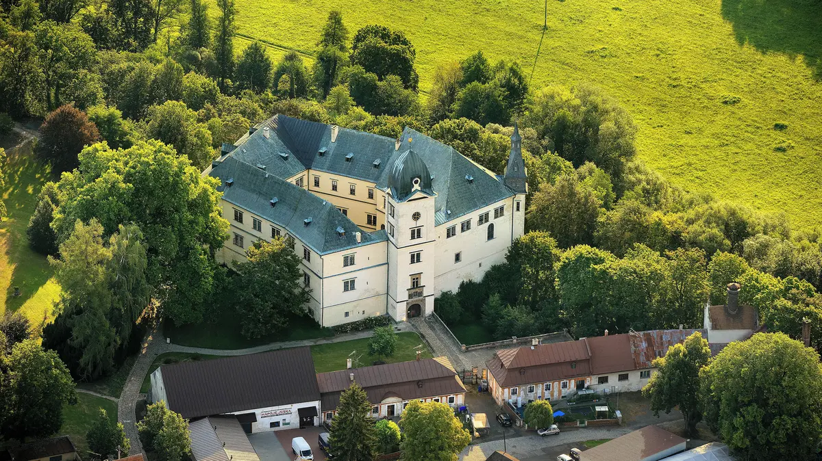 Památkáři se odvolali proti vydání mobiliáře zámku Hrubý Rohozec