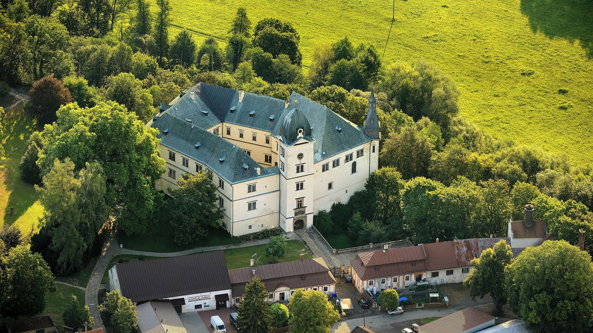 Zámek Hrubý Rohozec ukáže všechny skvosty i přesto, že je soud vrátil dědičce rodu Walderode