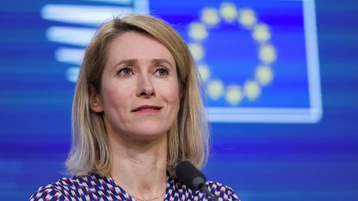 Ta laboratorní krysa. Estonsko taky bylo naše, pustil se Medvěděv do Kallasové