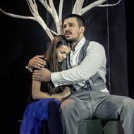 Ladislav Bédi a Marie Anna Myšičková v inscenaci Než hvězdy zapadnou v Divadle ABC