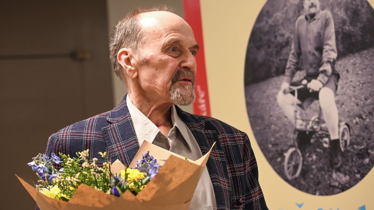 RECENZE: Poezie Jiřího Žáčka připomněla jeho osmdesátiny