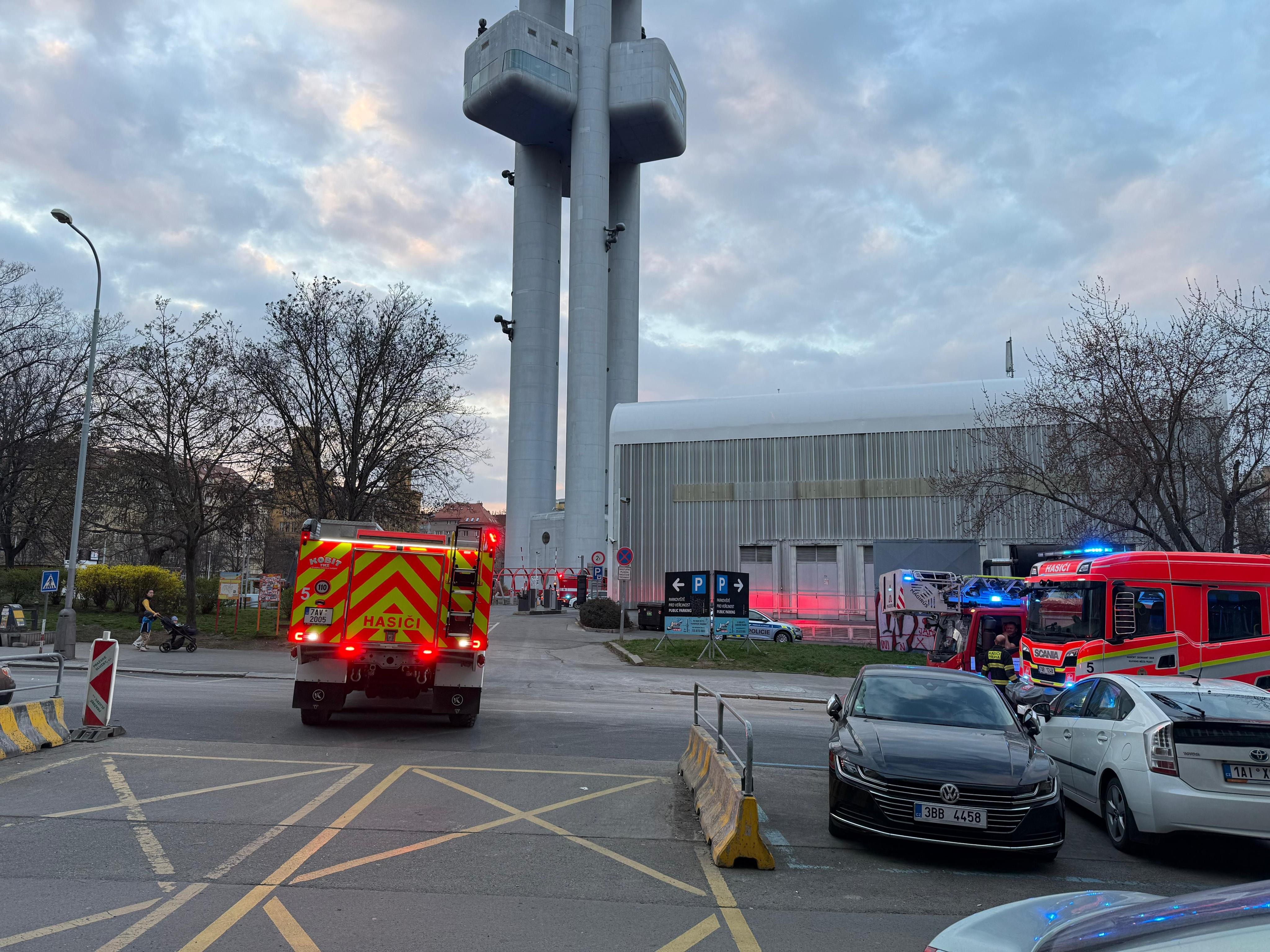 V Praze evakuovali Žižkovskou věž