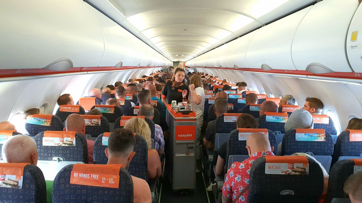 Nízkonákladové easyJet nabídnou víc místa na nohy. O pět centimetrů