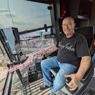 V kabině jeřábníka