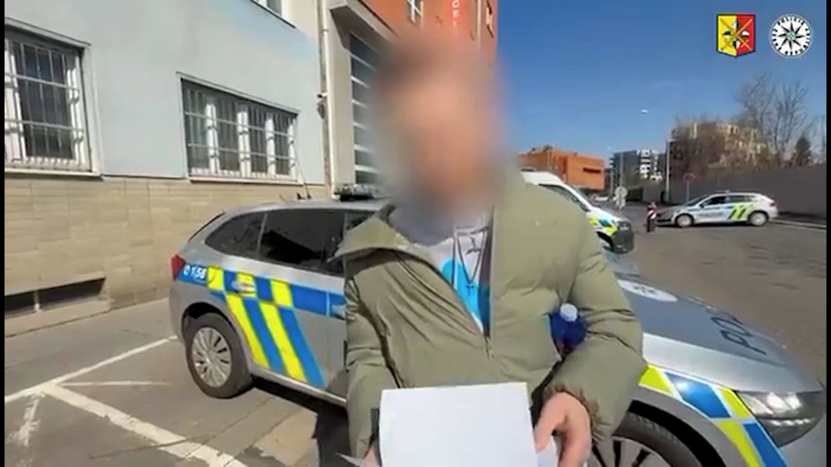 Policie zveřejnila videa podvedených fanoušků krasobruslení, před O2 arénou přišlo rozčarování z falešných lístků