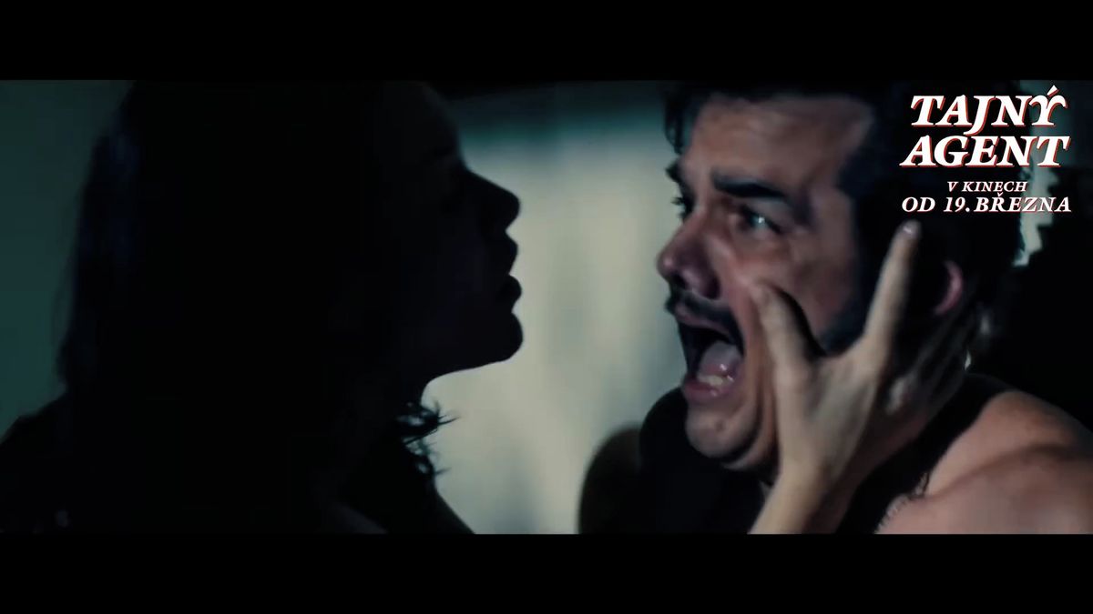 RECENZE: Tajný agent uniká režimu skryt před diktaturou i divákem