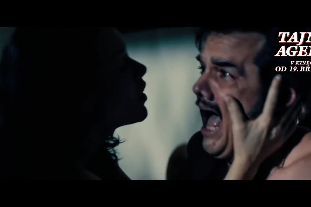 RECENZE: Tajný agent uniká režimu skryt před diktaturou i divákem 