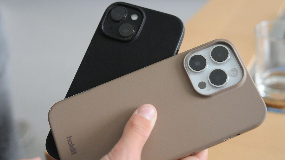 Finanční správa nabídne v dražbě zabavené iPhony