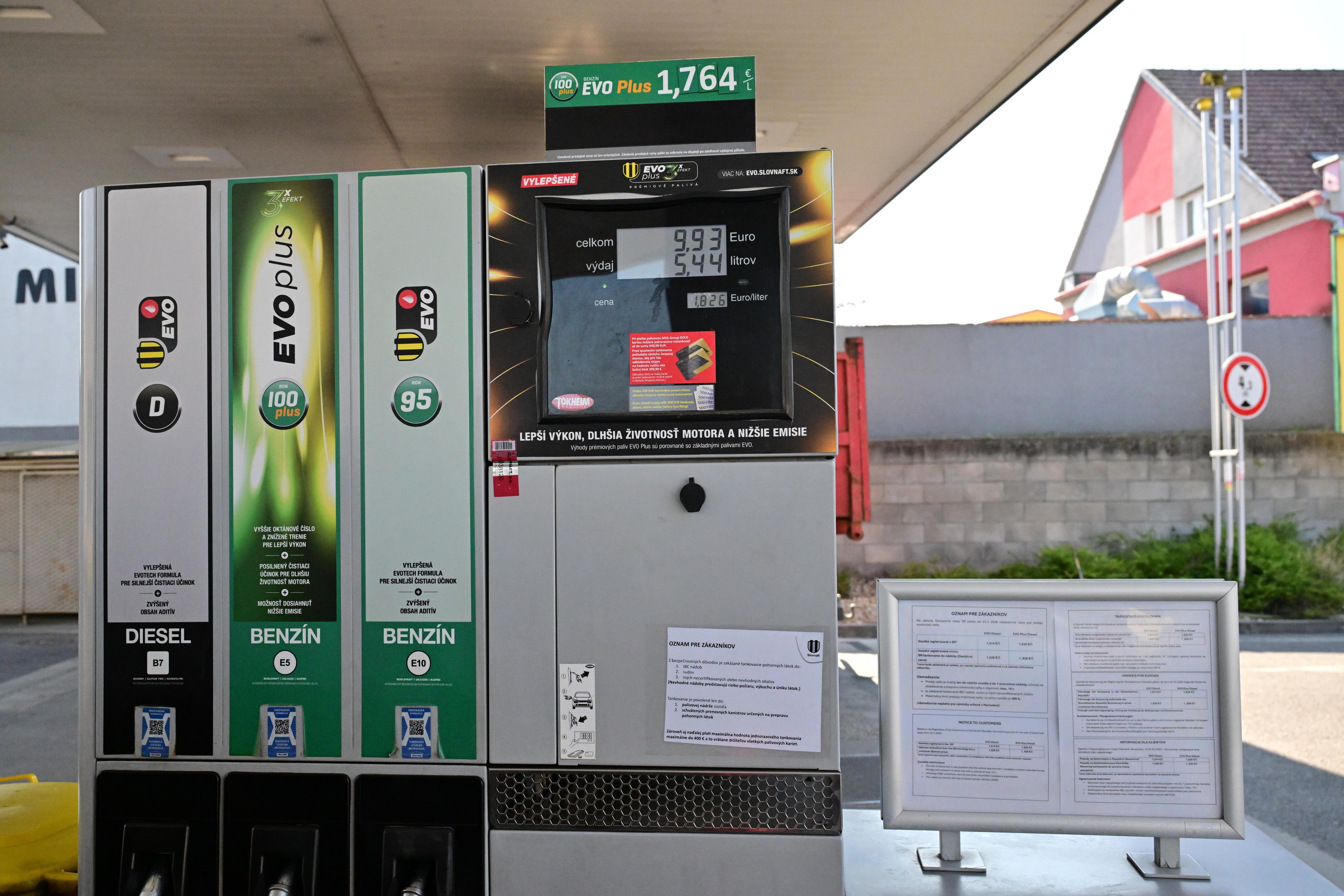 TỔNG QUAN: CÁC NƯỚC CHÂU ÂU PHẢN ỨNG TRƯỚC GIÁ XĂNG VÀ DẦU TĂNG CAO