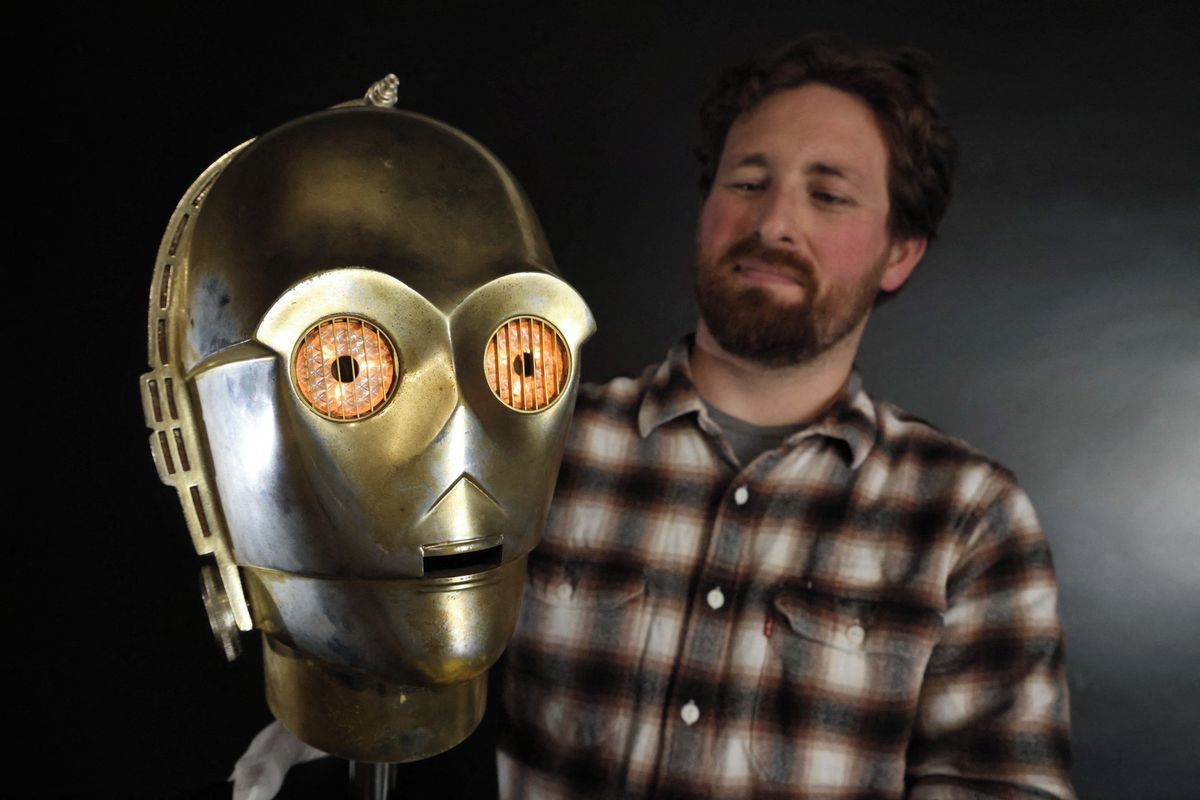 Hlava slavného droida C-3PO ze Star Wars se v aukci prodala za milion dolarů