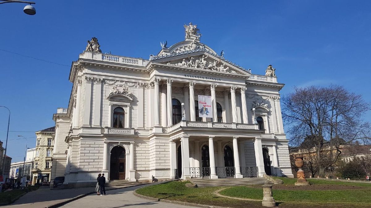 Národní divadlo Brno celkem chystá šestnáct premiér. Mimo jiné i hru o kyberšmejdech
