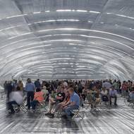 V pavilonu vzniklo nevšední prostředí. 