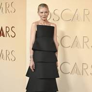 Kirsten Dunstová dorazila v šatech Celine.