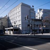 Palác Svět známý z tvorby Bohumila Hrabala potřebuje rekonstrukci desítky let. Ale žádný zásadní posun není vidět. 