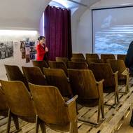 Místnost věnovaná genocidě Arménů, Řeků a Asyřanů připomíná příběh Aurory Mardiganian, podle jejíž vzpomínek byl v roce 1919 natočen vůbec první film o genocidním násilí v dějinách kinematografie.