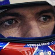 Záběr z osmé řady seriálu ze světa formulí 1 Touha po vítězství