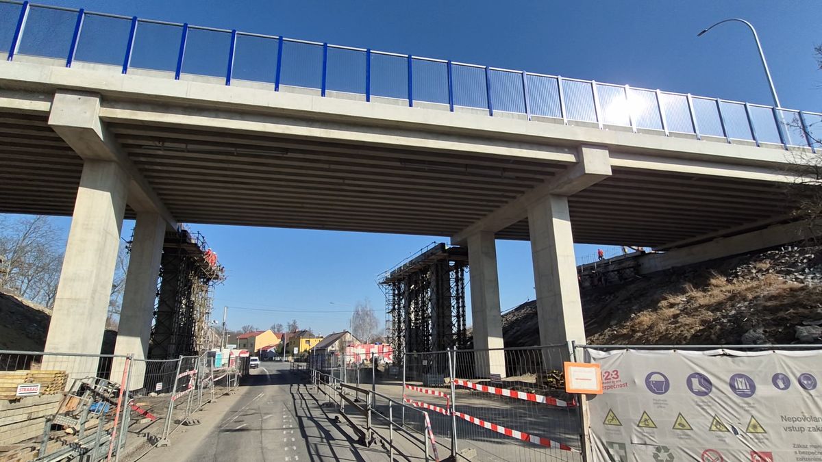 Desítky tisíc řidičů v Ostravě čeká utrpení, stavbaři na čtyři dny uzavřeli most na Rudné