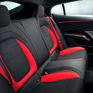 Vzadu automobilka slibuje dostatek komfortu i na delší cesty.