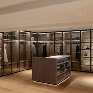 Šatna je pojata skutečně velkoryse.