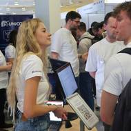 O práci či brigádu se zajímalo na čtyři tisíce studentů