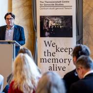 „Expozice Zločin beze jména vede návštěvníky k empatii a k také k pochopení mechanismů vzniku jednotlivých případů,“ uvedl při otevření expozice Šimon Krbec (na snímku), ředitel Centra studií genocid Terezín.