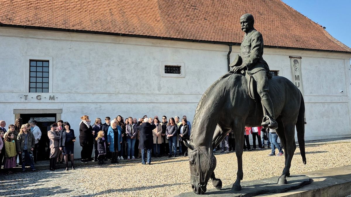 Lány slaví výročí narození prezidenta T. G. Masaryka. Nová výstava ukazuje, jak komunikoval s novináři i veřejností