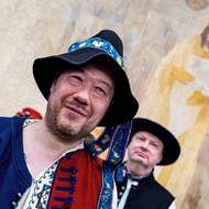 Část předků předsedy Sněmovny pochází z Moravy. 