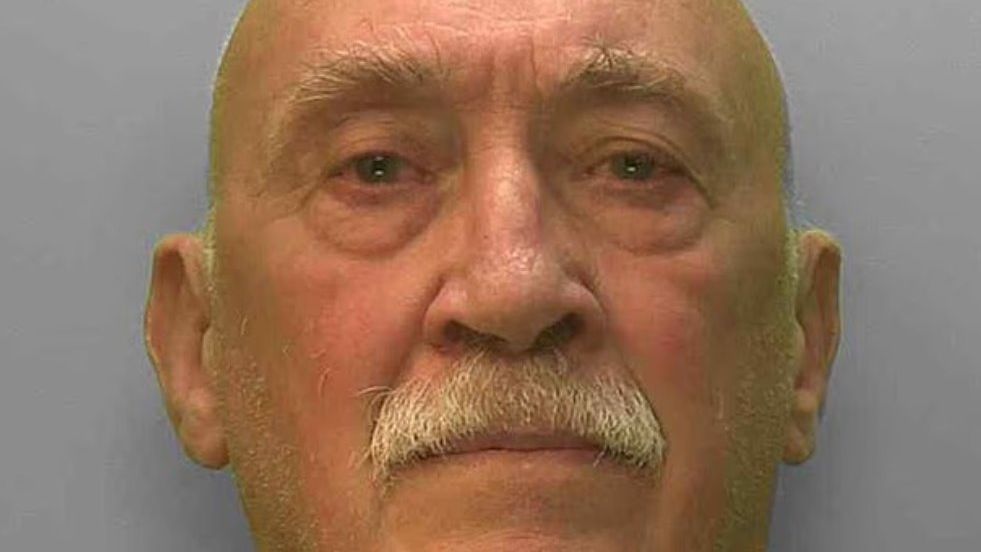 Anglický terapeut léčil trauma sexem. Odsedí si jedenáct let