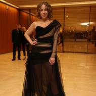 Zaujal nás také rafinovaný model herečky Anety Krejčíkové, který pocházel z dílny návrhářky Venduly Niklové a její značky Afka.