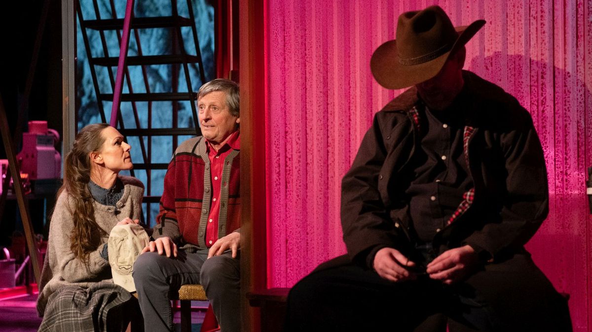 Téma manipulace, moci a bezmoci. V Plzni uvedou provokativní Dogville