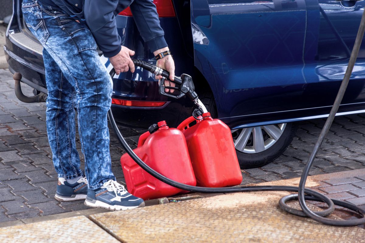 Němci ve velkém tankují u sousedů, včetně Česka