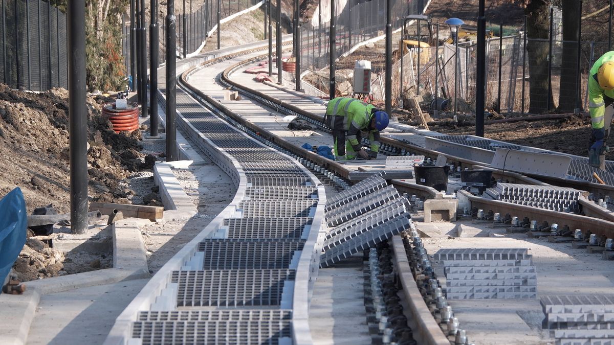 Na Petříně vrcholí proměna lanové dráhy. S kamerou jsme nahlédli na stavbu i do strojovny