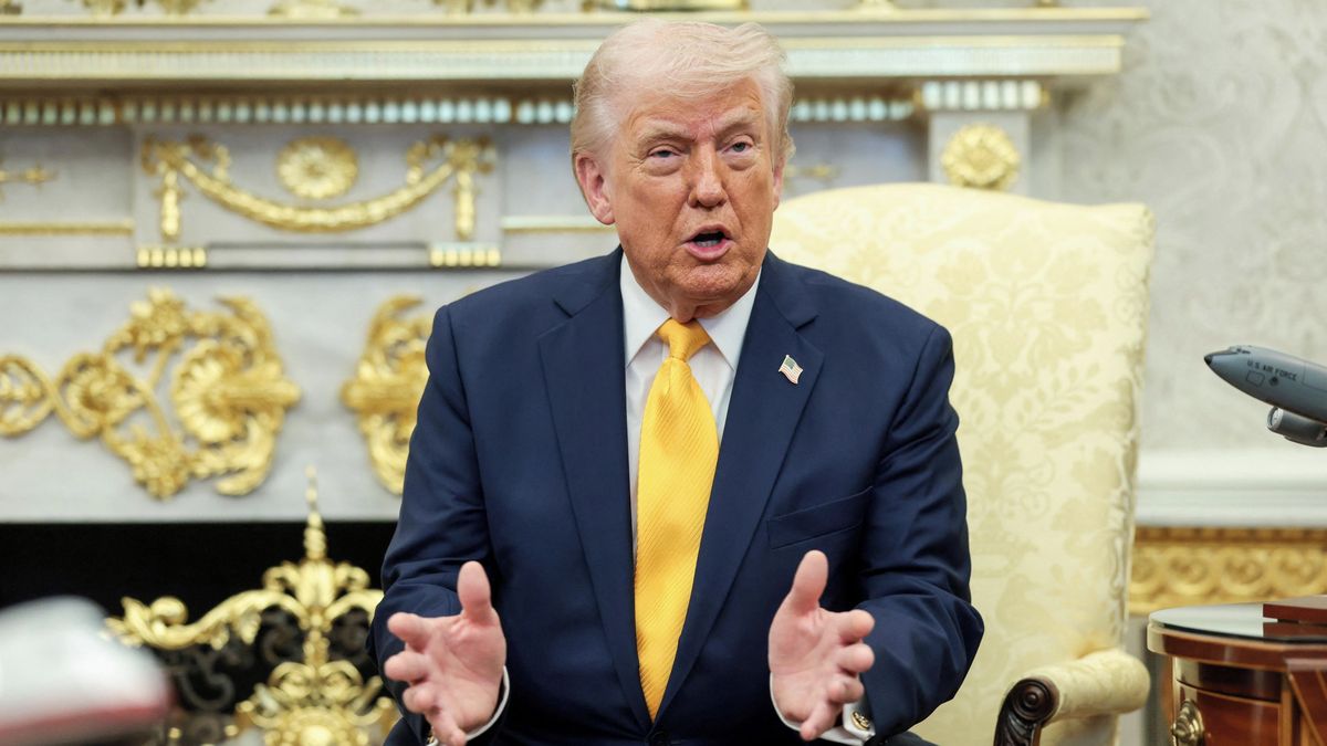 Spojené státy dočasně povolily nákup již naložené íránské ropy