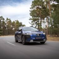 Denní svícení s šesti segmenty má odkazovat na šest hvězd v logu značky.