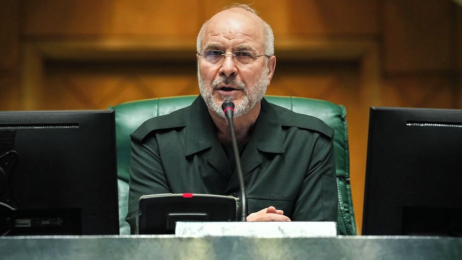 Nejvyšší vůdce, prezident, diplomat nebo šéf parlamentu. S kým by se USA v Íránu mohly dohodnout?