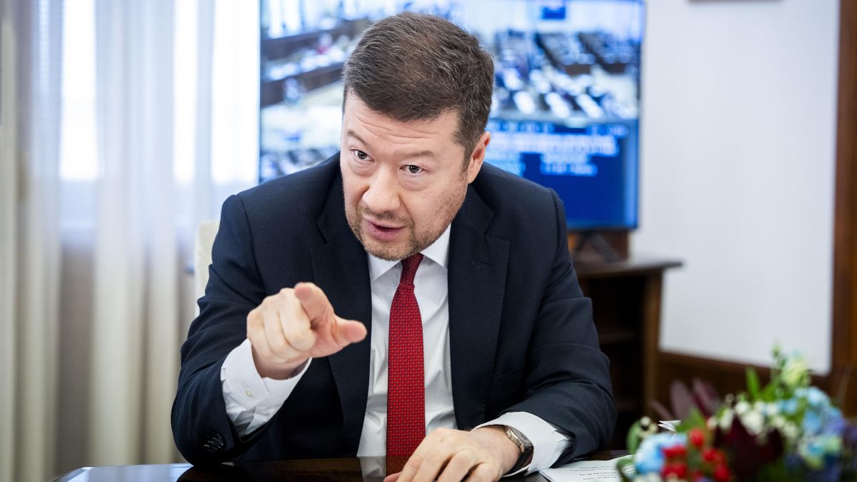 „Ojetina po Pekarové.“ Okamura a bývalá šéfka Sněmovny se chytli kvůli BMW