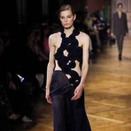 Maxi šaty s proplétaným vrškem