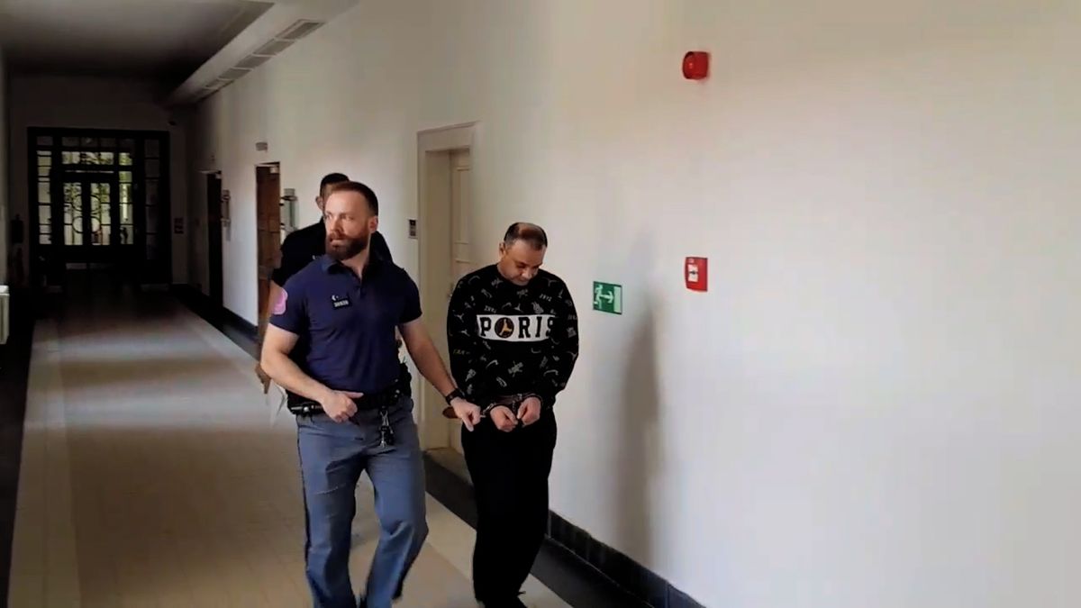 Myslel si, že mu známý chodí za ženou, tak mu probodl hrudník. Soud mu potvrdil 12 let