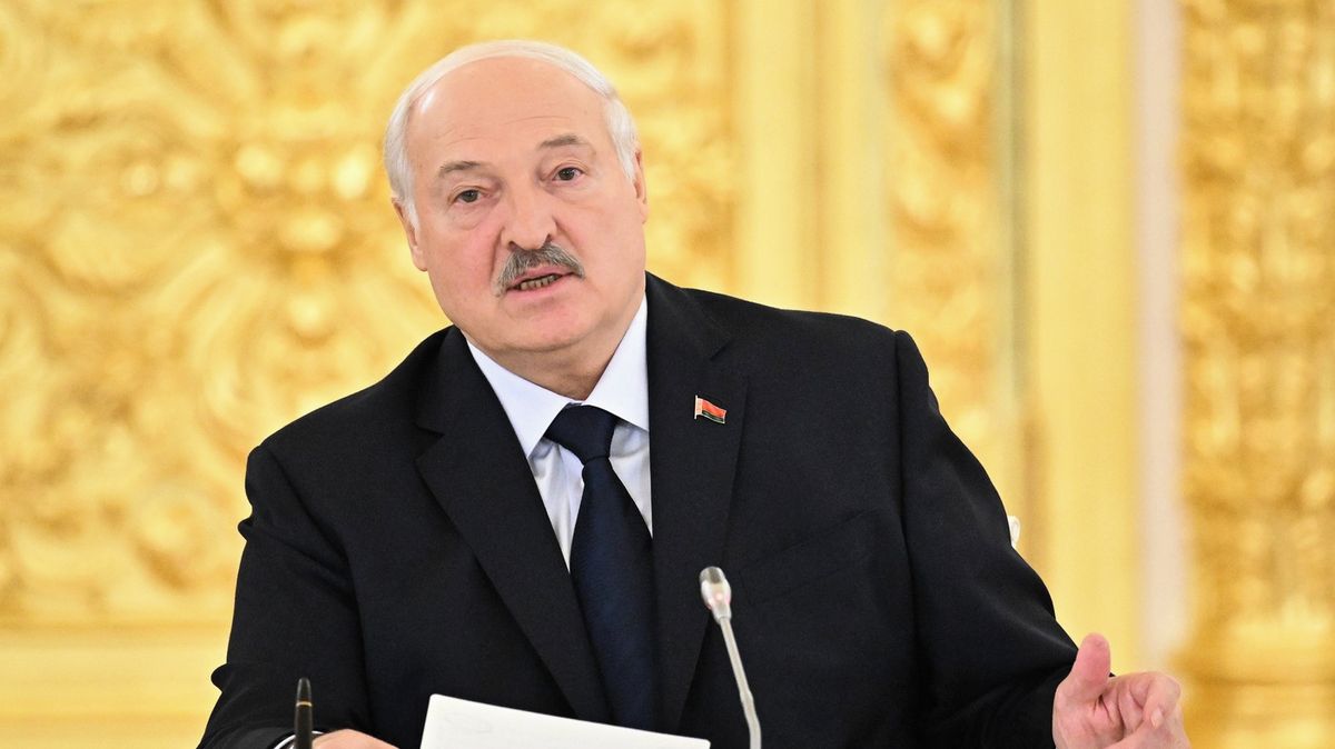 Nepleťte se do nás, nebo na vás odpálíme orešniky, hrozí Lukašenko zemím NATO