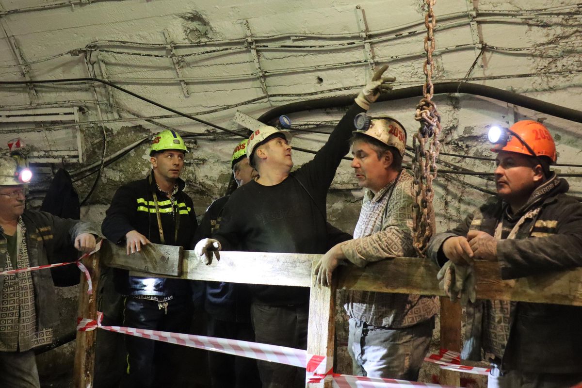 Horníci na Karvinsku plní šachtu betonovými špunty, budou ochranou proti metanu 