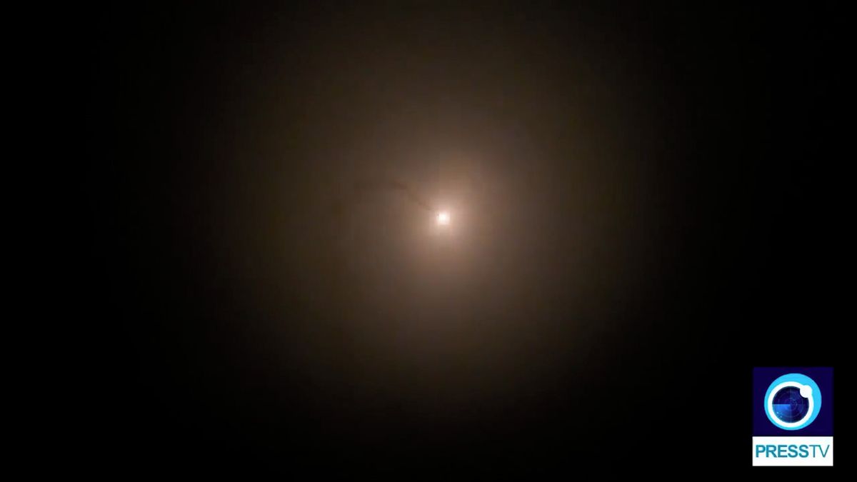 Děkujeme, premiére. Íránské gardy poslaly na raketě vzkaz Sanchezovi