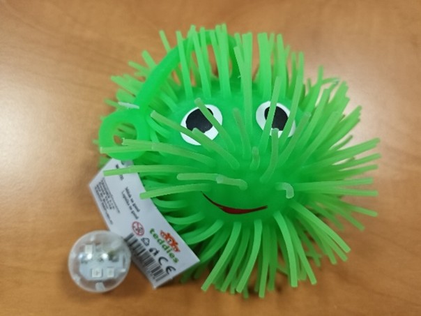 Panenky plné chemického koktejlu i závadná kosmetika. Přibývá hlášení nebezpečných výrobků