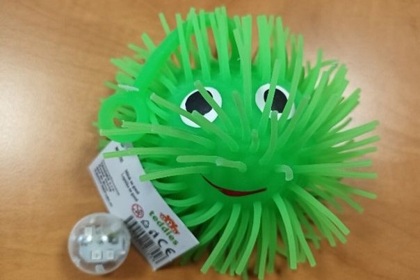 Panenky plné chemického koktejlu i závadná kosmetika. Přibývá hlášení nebezpečných výrobků