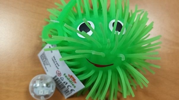 Panenky plné chemického koktejlu i závadná kosmetika. Přibývá hlášení nebezpečných výrobků