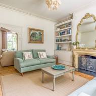 Jeden z obývacích pokojů 