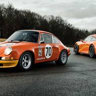 Nový vůz odkazuje na historický předobraz nejen oranžovou barvou.