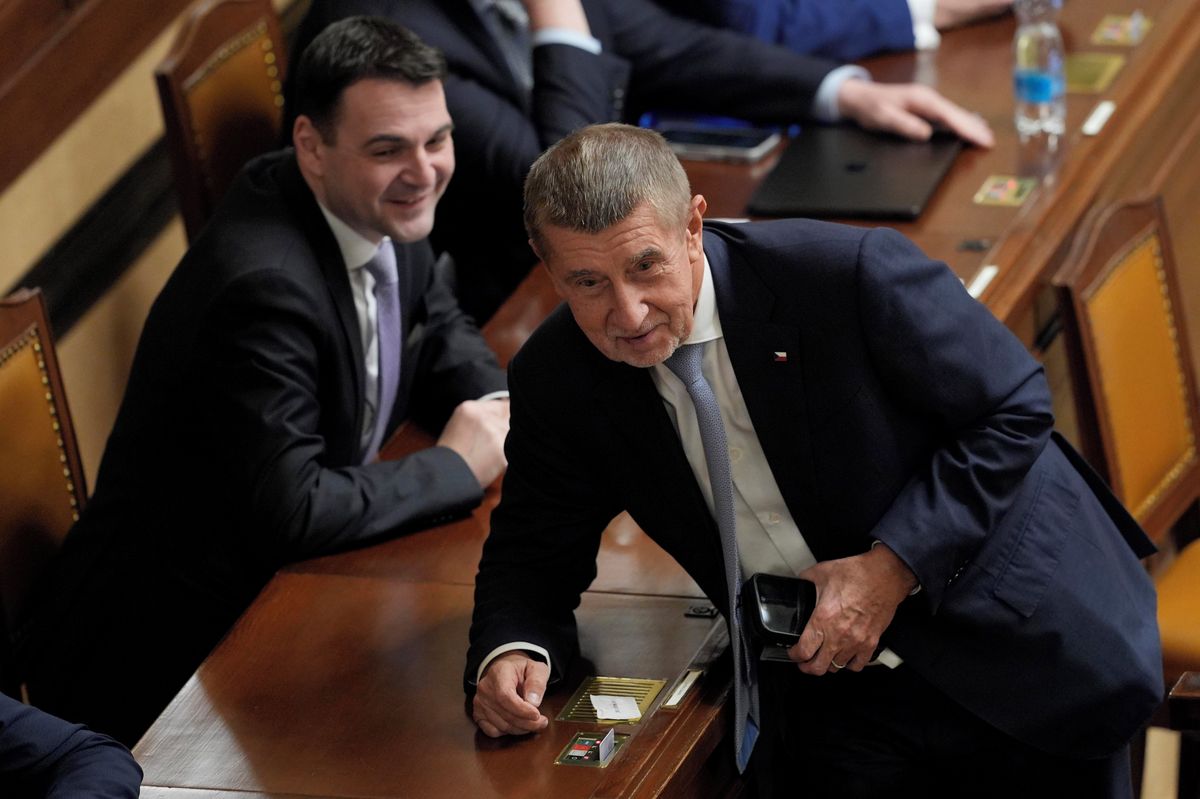 Motoristé slibovali vyrovnaný rozpočet, deficit se ale asi ještě prohloubí